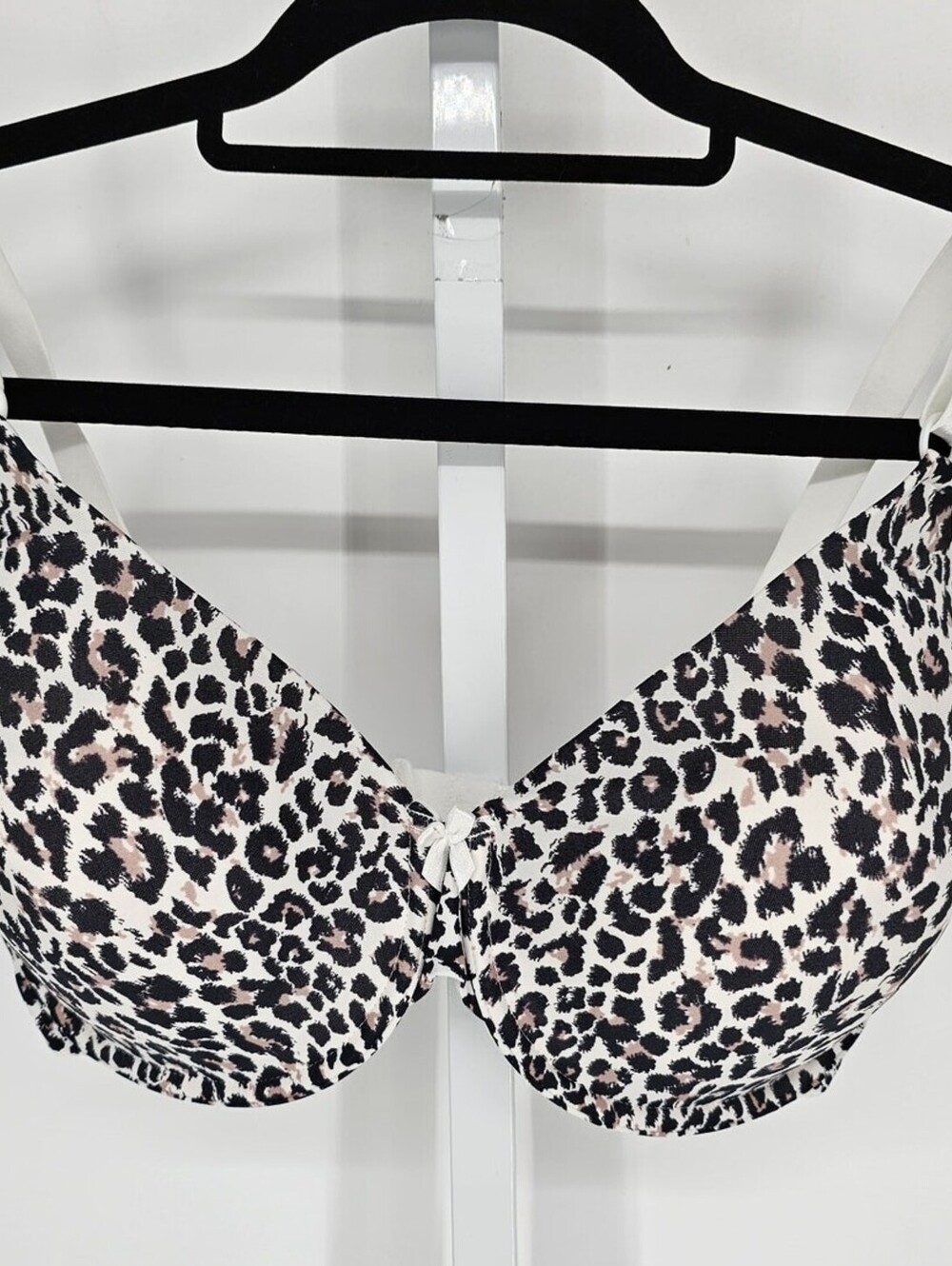 Maidenform Womens Sz 38DD Classic Lightly Lined T Shirt Bra Leopard Print